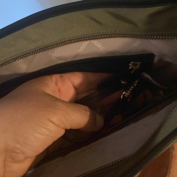 Authentic Michael Kors Leila Olive Green Large Nylon Tote Bag - Picture 7 of 16